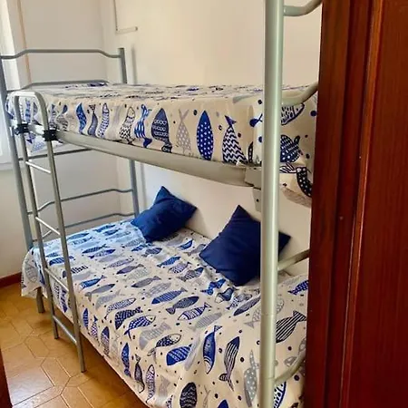 Paola Cosy With Ac Near Beaches Monterosso al Mare